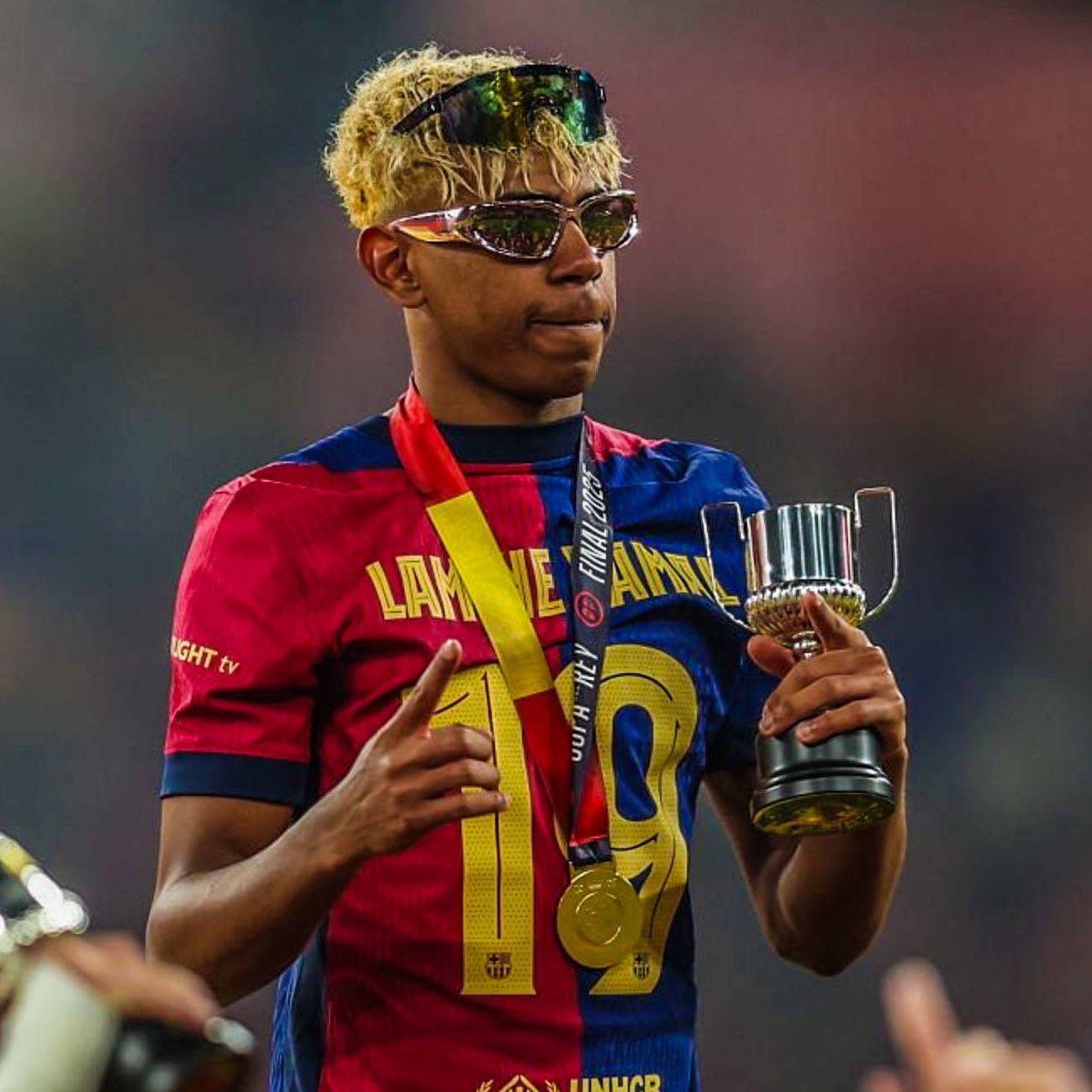 九游-罗马诺：亚马尔与巴萨续约至2031年，双方今日正式签约