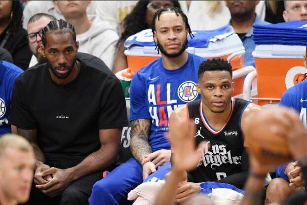 九游体育-快艇诅咒又来了！1.93亿豪阵毁于伤病 韦少成大腿