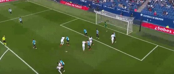 1633274595308079825.gif 皇马50.gif